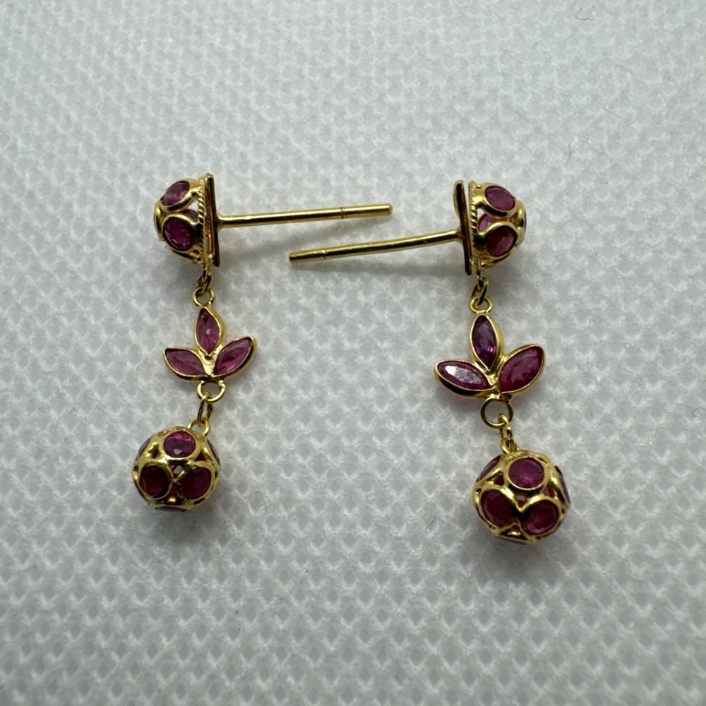 Gorgeous 18k Solid Yellow Gold Ruby Filigree Dang… - image 6